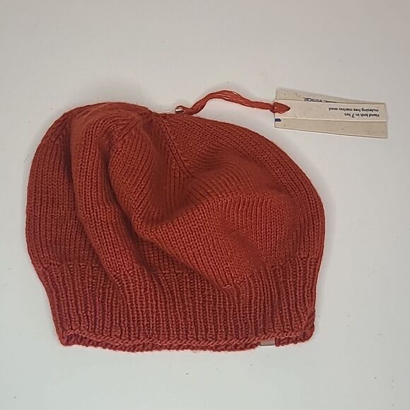 Dinadi Merino Beret - Burnt Orange - Picture 5 of 11